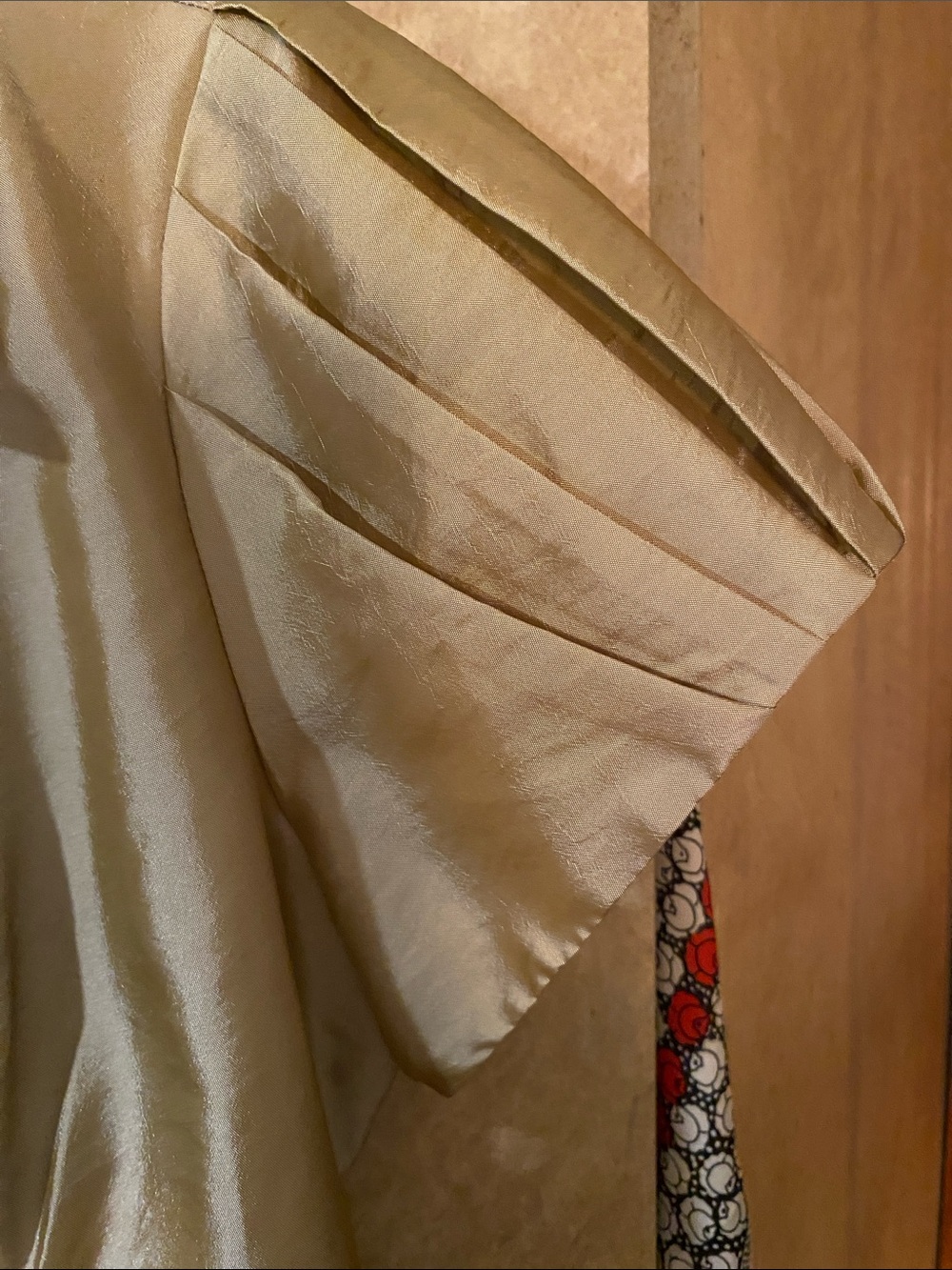 Vintage Agora Champagne Gold Satin Ruched Blouse - Short Sleeve Y2K Top. Size L - Picture 4 of 5